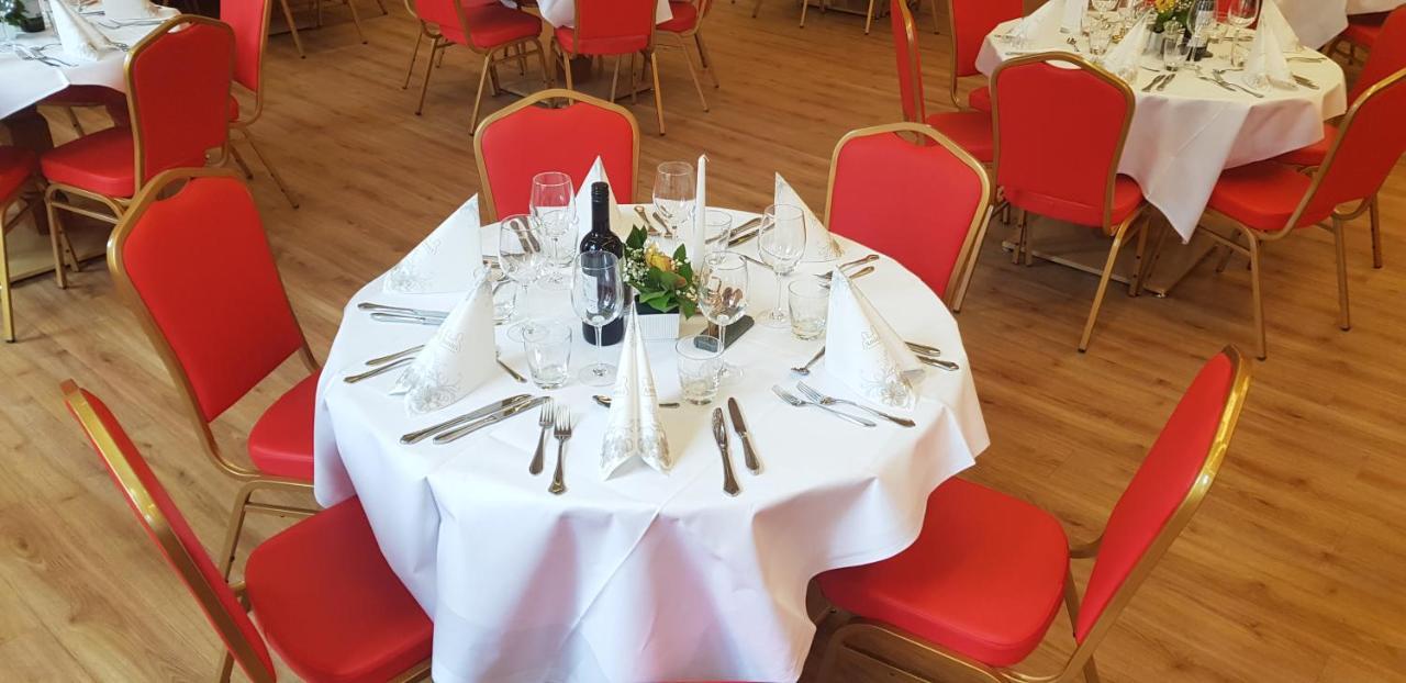Drei Schwanen - Ristorante Due Fratelli 4* Hohenstein-Ernstthal