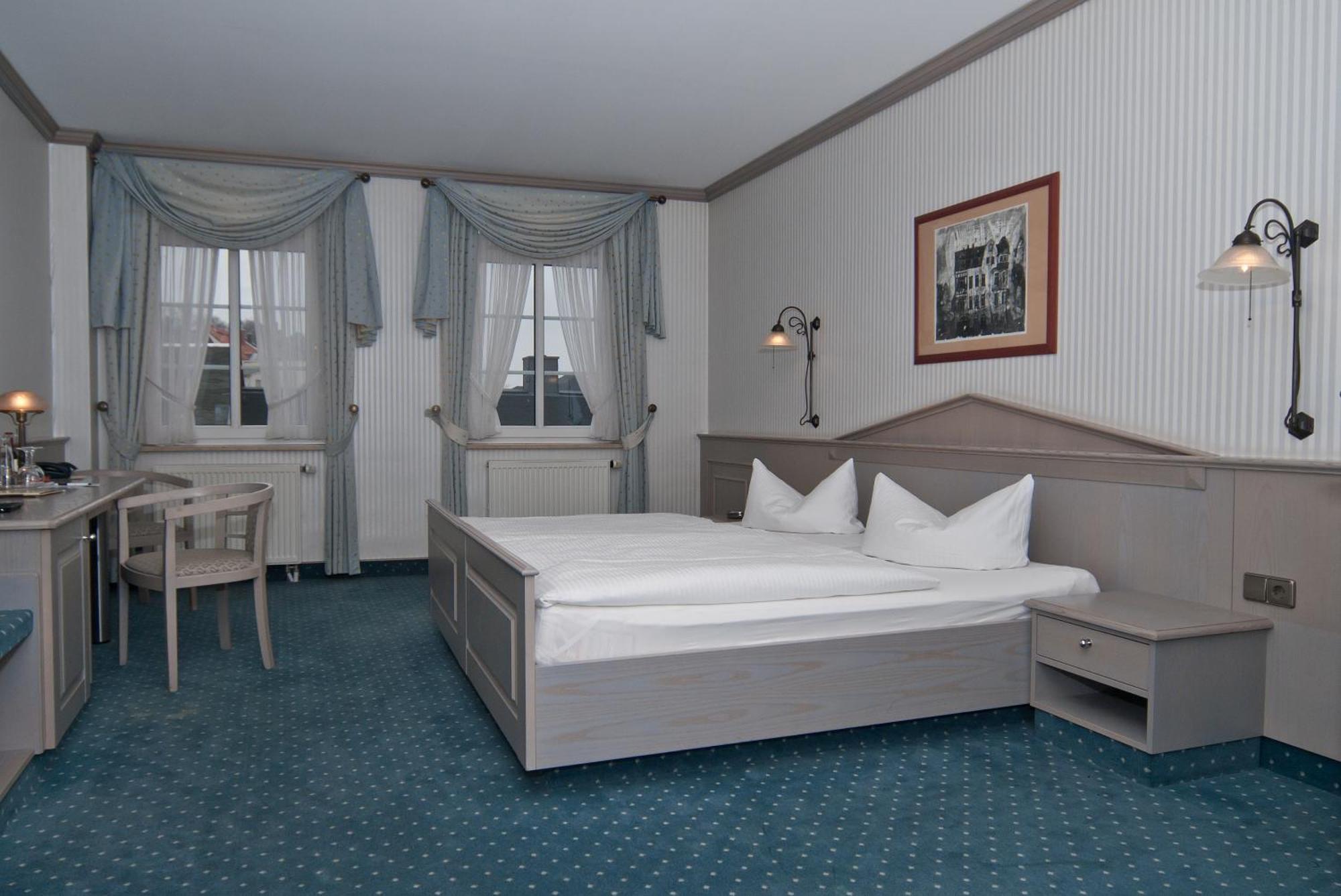 Hotel Drei Schwanen - Ristorante Due Fratelli 4*